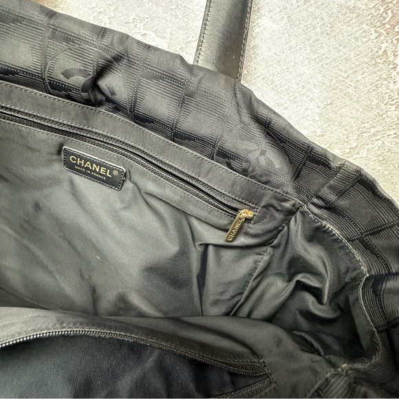 Chanel CC Black Travel Line Nylon Leather Handle Tote Bag - Picture 16 of 17